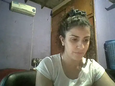 Snapshot of Charlotte0000 chatting on 09/30/25, 09:21 Charlotte0000 online show from 09/30/25, 09:21