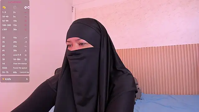 Snapshot of Layla_arabelle chatting on 07/04/26, 08:35 Layla arabelle online show from 07/04/26, 08:35