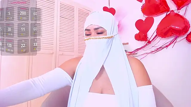 Snapshot of Layla_arabelle chatting on 02/14/26, 08:31 Layla arabelle online show from 02/14/26, 08:31