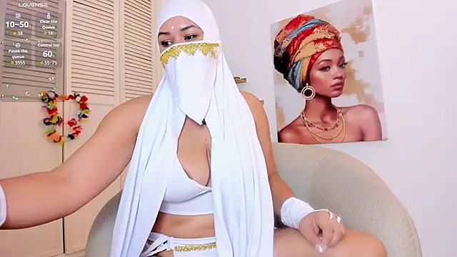 Layla arabelle online show from 10/10/25, 08:31