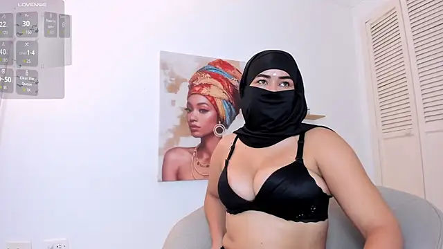 Layla arabelle online show from 11/05/25, 08:23