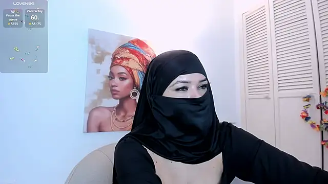 Layla arabelle online show from 11/25/25, 07:36