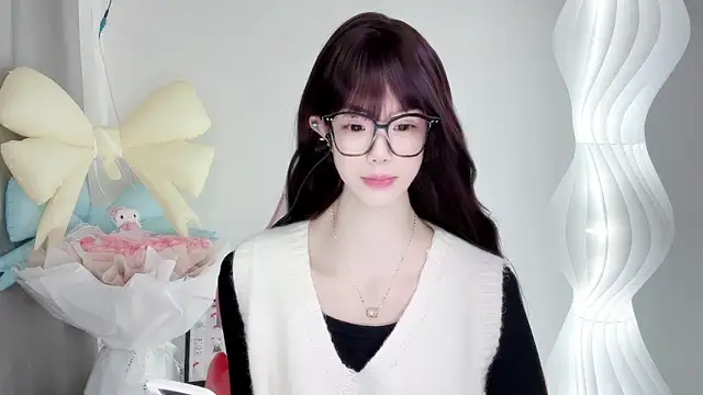 Snapshot of Gogo-888 chatting on 11/17/25, 10:30 Gogo-888 online show from 11/17/25, 10:30