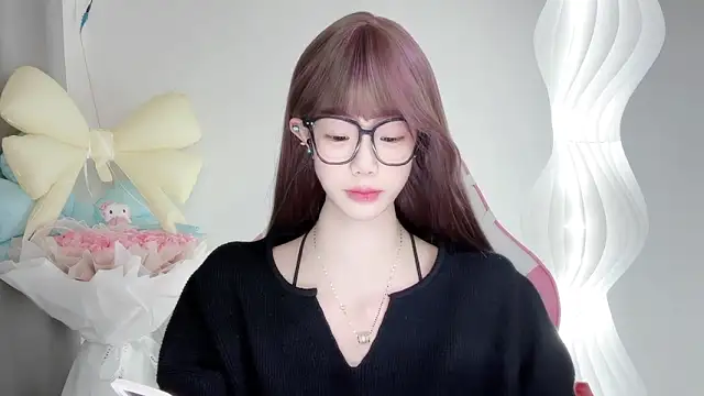 Snapshot of Gogo-888 chatting on 11/19/25, 03:23 Gogo-888 online show from 11/19/25, 03:23