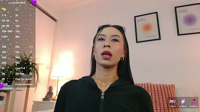 Snapshot of Valen_ross_ chatting on 09/10/25, 11:04 Valen ross online show from 09/10/25, 11:04