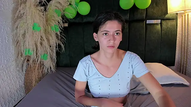 Charlotte lovely online show from 03/17/25, 08:19