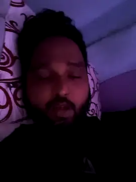 Snapshot of John96999 chatting on 09/27/25, 09:21 John96999 online show from 09/27/25, 09:21