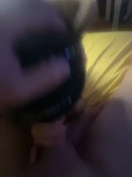 Snapshot of Albert_Else chatting on 10/25/25, 02:22 Albert Else online show from 10/25/25, 02:22