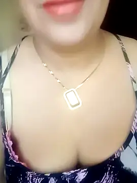 Snapshot of Maya-Moon chatting on 11/01/25, 12:54 Maya-Moon online show from 11/01/25, 12:54