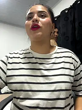 pareja curiosa19 online show from 11/30/25, 02:34