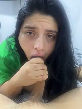 pareja curiosa19 online show from 12/18/25, 06:40