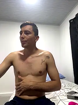 pareja curiosa19 online show from 10/21/25, 02:00