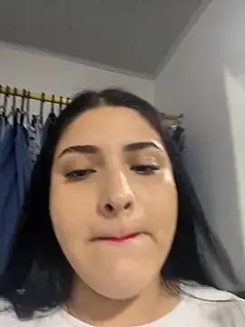 pareja curiosa19 online show from 11/28/25, 02:12