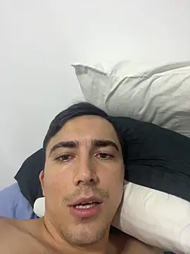 pareja curiosa19 online show from 12/16/25, 01:32