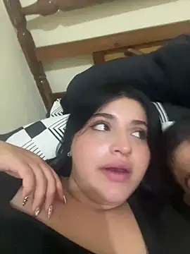pareja curiosa19 online show from 05/02/26, 12:16