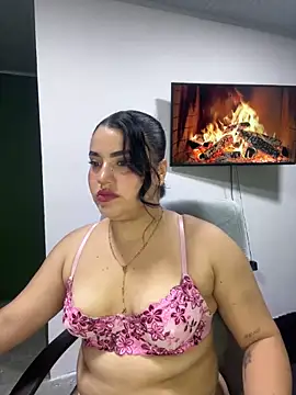 pareja curiosa19 online show from 05/15/26, 11:14