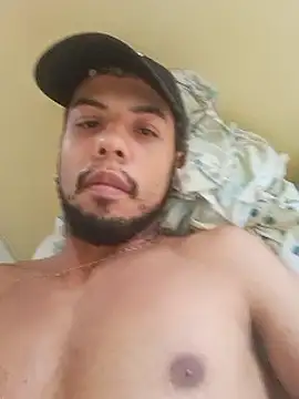 Snapshot of Fernandobs_ chatting on 03/16/25, 06:44 Fernandobs online show from 03/16/25, 06:44