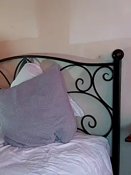 emiliemilf online show from 03/21/26, 08:46