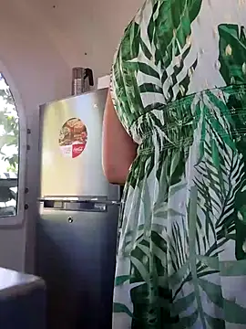 emiliemilf online show from 03/01/26, 07:47