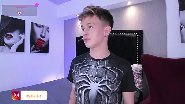 LiamWildx20 online show from 02/08/26, 03:59