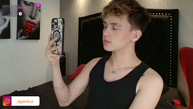 LiamWildx20 online show from 01/14/26, 05:22