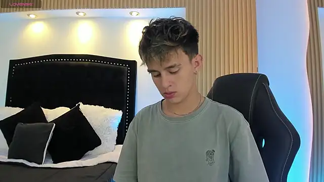 LiamWildx20 online show from 05/22/26, 05:38