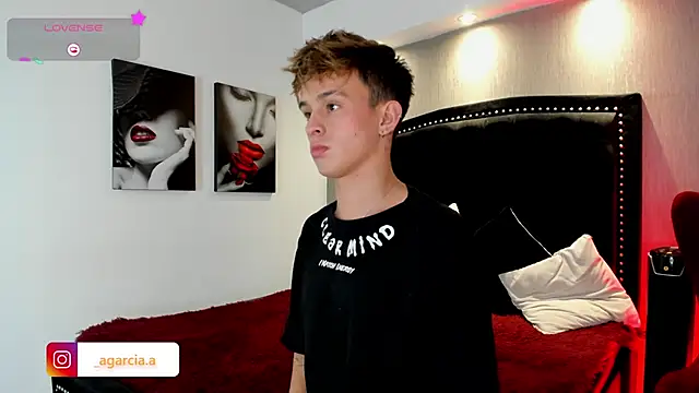 LiamWildx20 online show from 02/16/26, 04:33