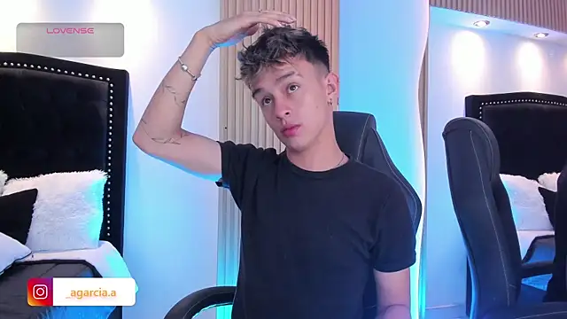 LiamWildx20 online show from 05/28/26, 04:20