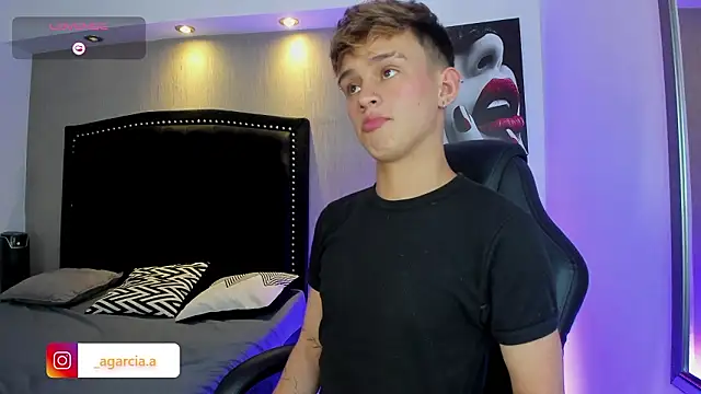 LiamWildx20 online show from 03/28/26, 04:57