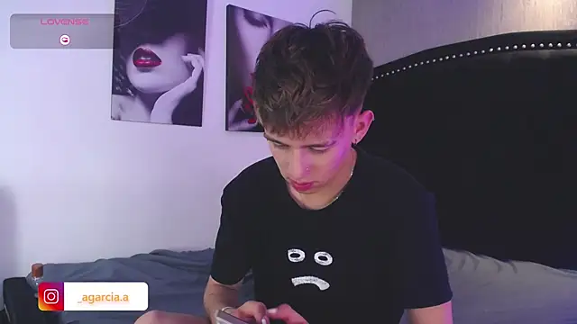 LiamWildx20 online show from 04/11/26, 07:45