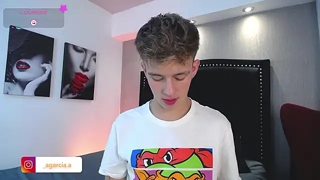 LiamWildx20 online show from 02/14/26, 04:45