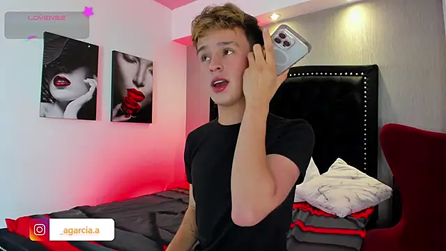 LiamWildx20 online show from 02/19/26, 05:04