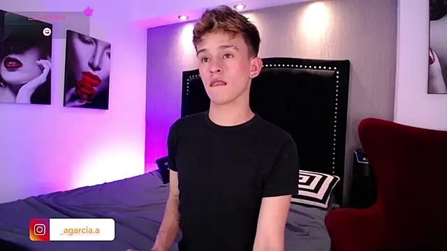 LiamWildx20 online show from 02/11/26, 05:07