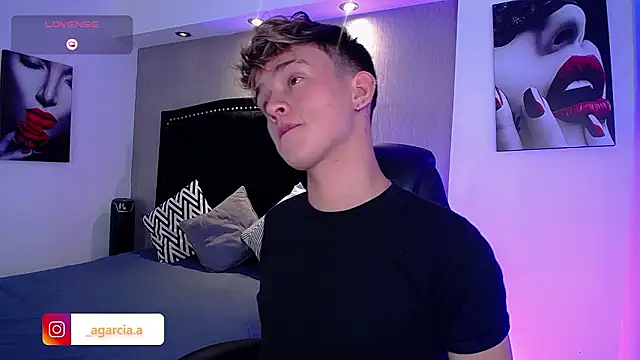 LiamWildx20 online show from 03/29/26, 04:36