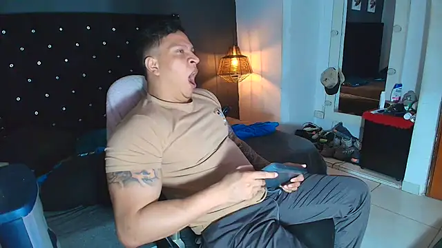 ethan dalton  online show from 12/15/25, 03:45