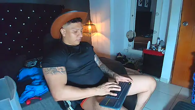 ethan dalton  online show from 12/23/25, 03:28