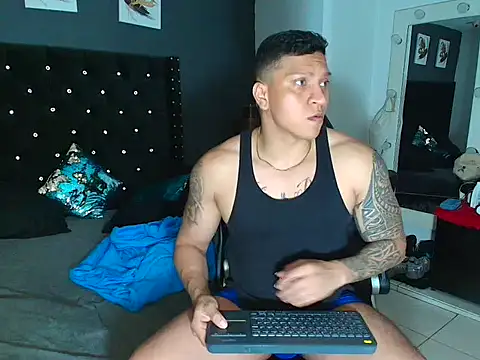 ethan dalton  online show from 10/22/25, 03:28