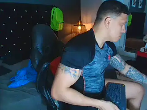 ethan dalton  online show from 11/06/25, 03:10