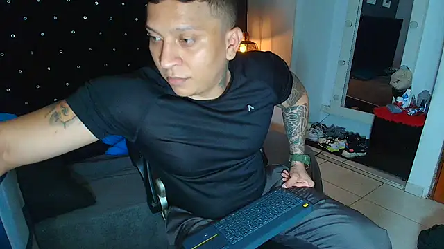 ethan dalton  online show from 09/26/25, 03:24