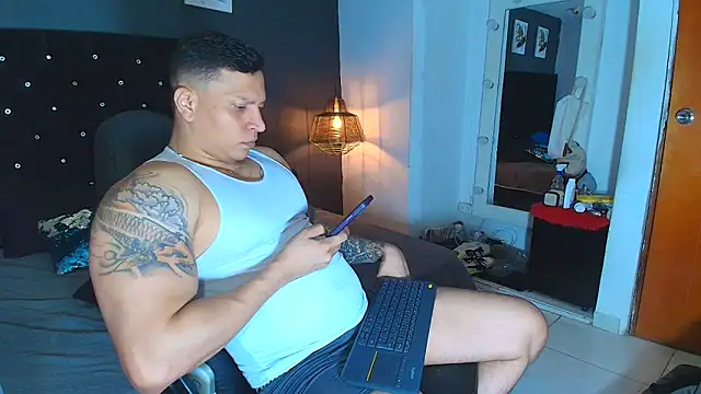 ethan dalton  online show from 11/01/25, 03:24