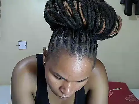 Creamy-Aisha online show from 10/15/25, 01:30