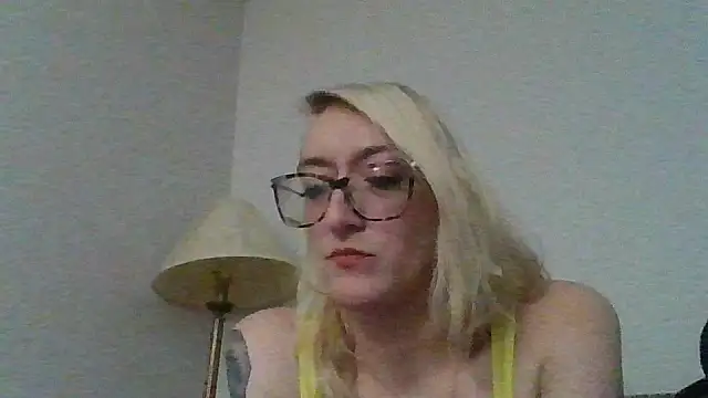 Kittaekatt online show from 02/05/26, 03:57