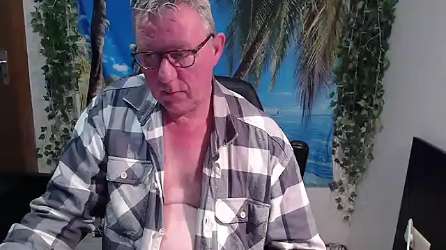 JamesBauer online show from 12/17/25, 04:39