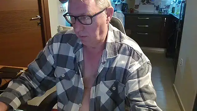 JamesBauer online show from 02/18/26, 04:32