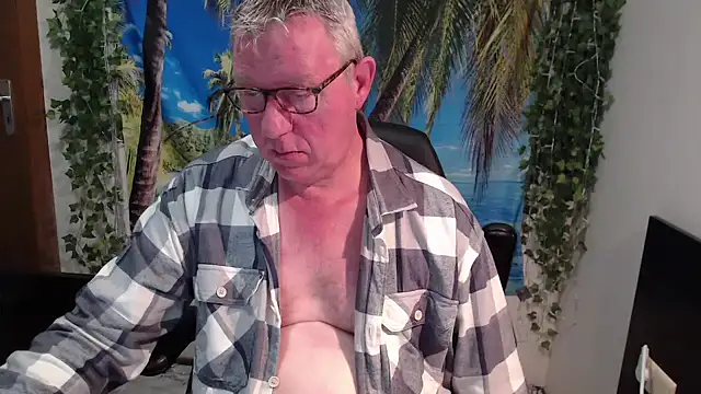 JamesBauer online show from 12/18/25, 04:50