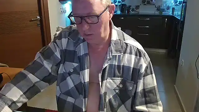 JamesBauer online show from 02/12/26, 04:23