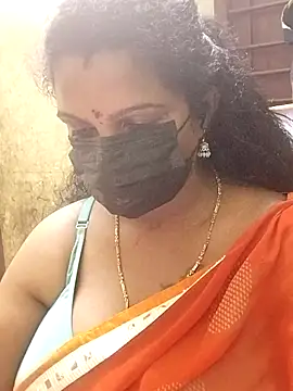 Snapshot of poojaa-rani chatting on 03/19/26, 05:57 poojaa-rani online show from 03/19/26, 05:57