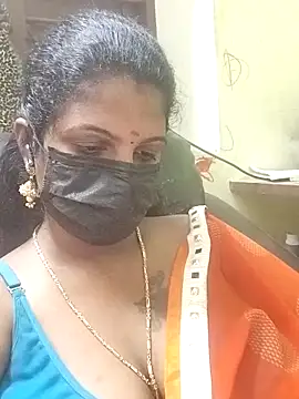 poojaa-rani online show from 12/15/25, 06:14