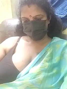 Snapshot of poojaa-rani chatting on 04/11/26, 06:33 poojaa-rani online show from 04/11/26, 06:33