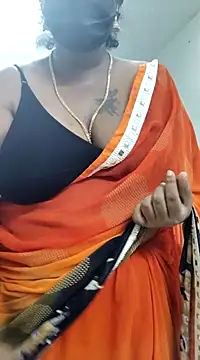 Snapshot of poojaa-rani chatting on 03/19/25, 10:42 poojaa-rani online show from 03/19/25, 10:42